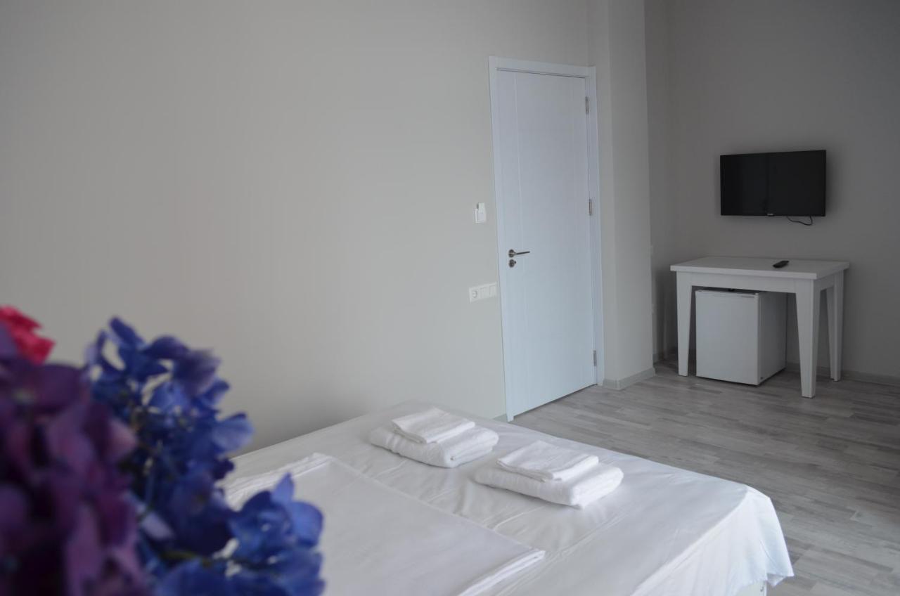 Guest House Madonna 코불레티 외부 사진
