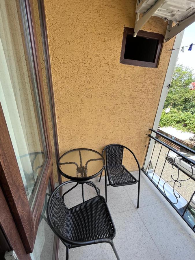 Guest House Madonna 코불레티 외부 사진